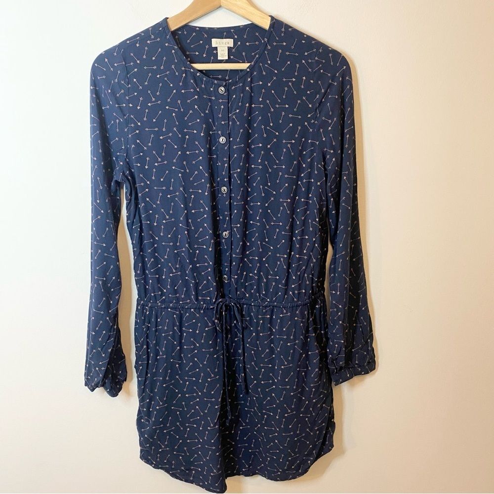 Hinge navy shorts romper with arrow graphics. Nordstrom brand. Size XS.